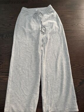 Aritzia Light Gray Wide-Leg Sweatpants with Drawstring